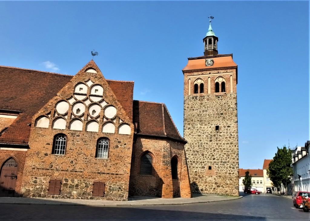 Marktturm und St. Johanniskirche prägen das Zentrum von Luckenwalde.