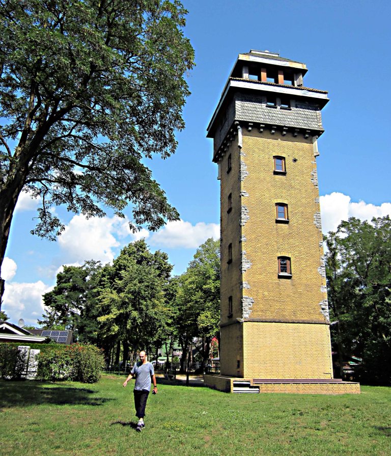 Der Wachtelturm bietet Ausflüglern famosen Ausguck. Foto: Manfred Weghenkel