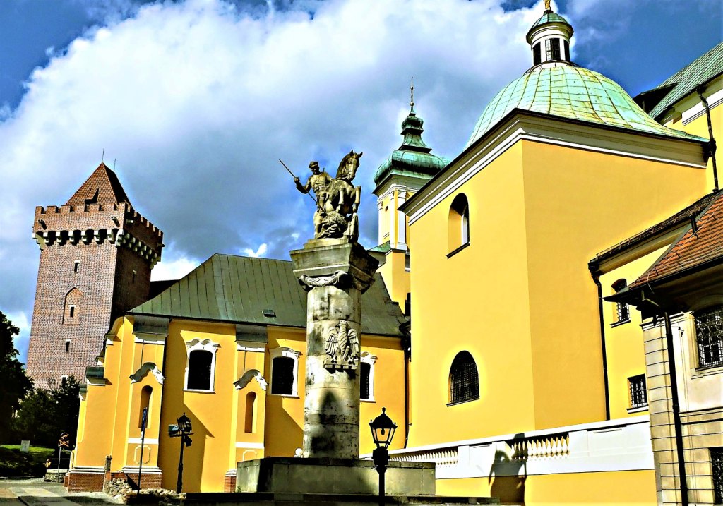 Das alte polnische Königsschloss wurde fantasievoll wiederaufgebaut.

